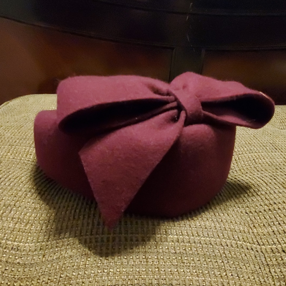 Maroon hat